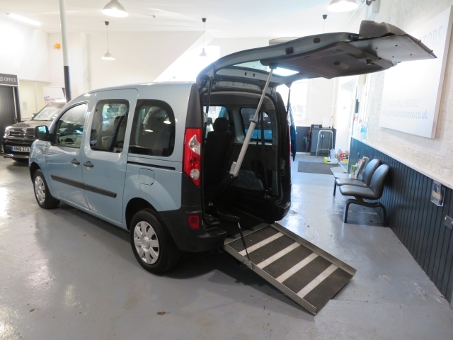 4 Renault Kangoo wheelchair cars in stock